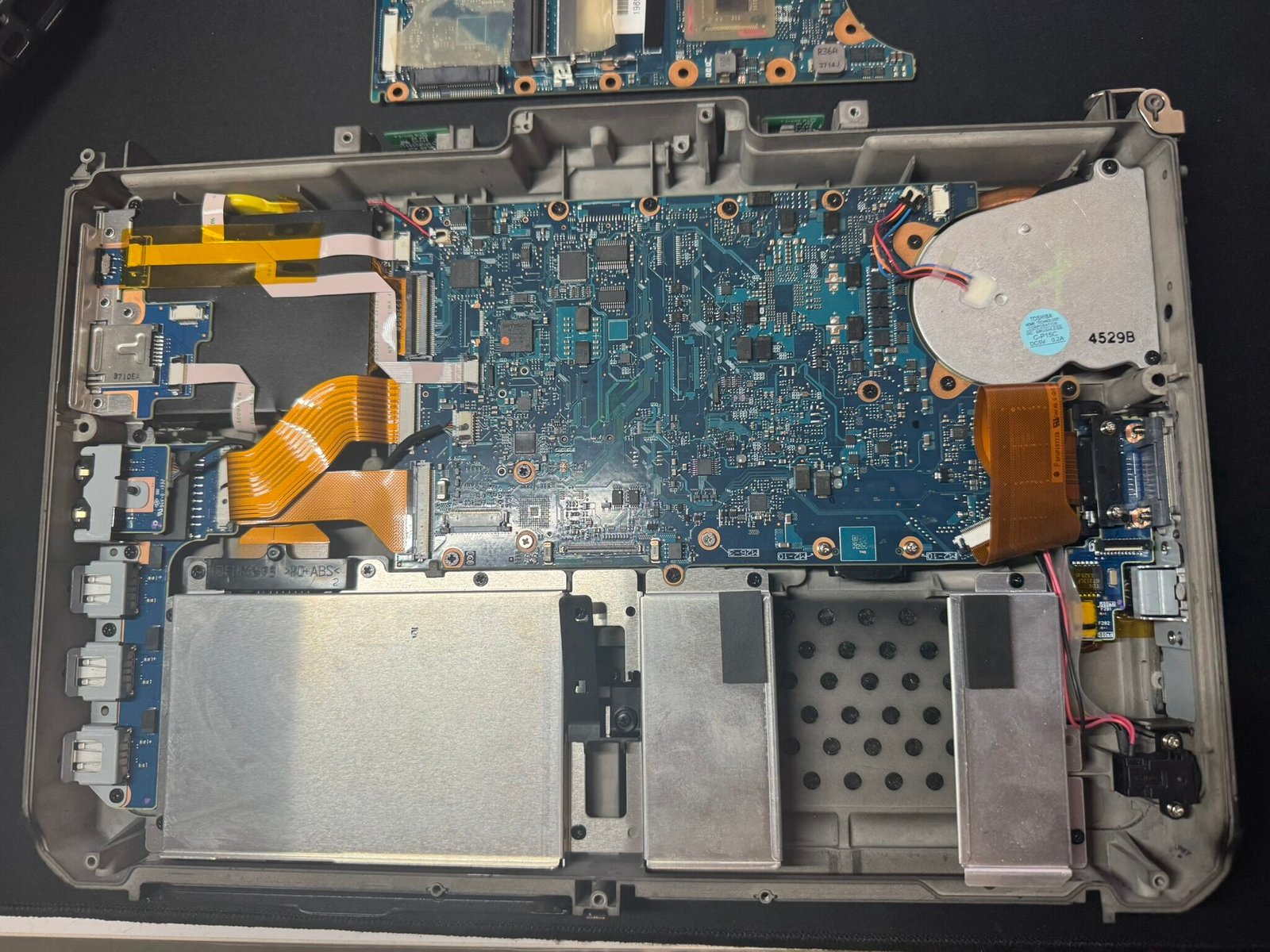 Repariertes Mainboard 2